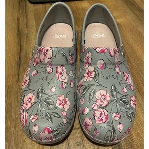 COPY - Crocs- Vera Bradley Design